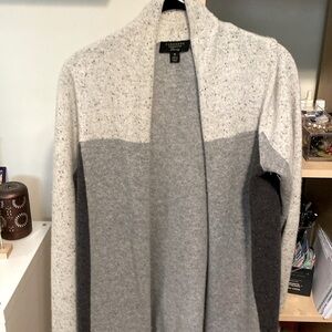 Women’s gray cashmere sweater